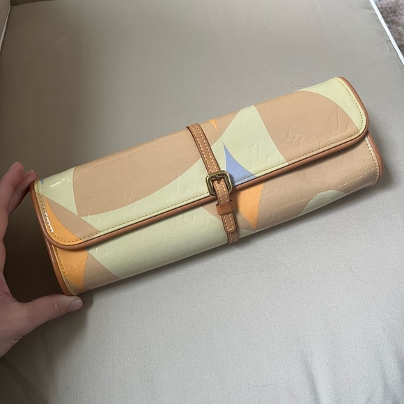 Authentic Louis Vuitton Monogram Vernis Fleurs Pochette (Rare color palette!) - Picture 5 of 13